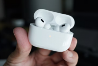 如何将您的 AirPods 更新到可用的最新固件