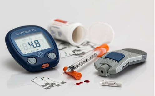 新诊断的 1 型糖尿病患者发现需要很少或不需要胰岛素