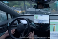 大众自动驾驶汽车 ID.4 轻松驾驭北京雨水淋漓的道路